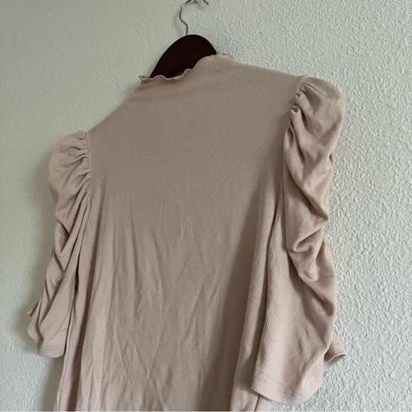 BB Dakota / Steve Madden Tan Ribbed Ruffle Sleeve Crop Top Size Small - Picture 1 of 8